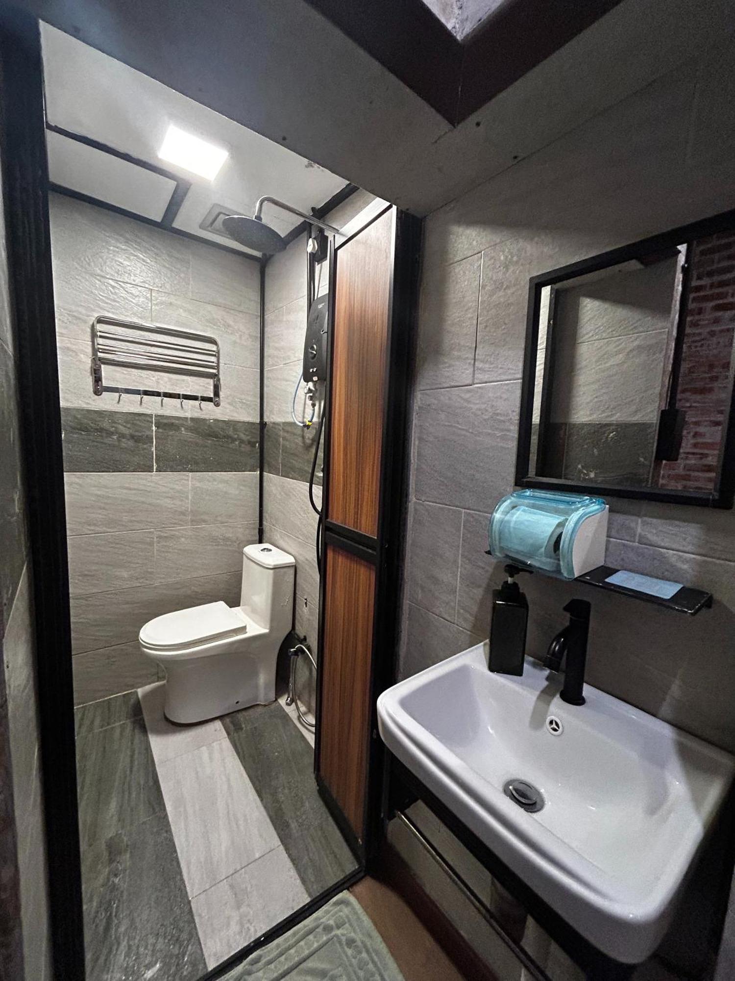 Riverbank Dungun Guesthouse & Cafe 외부 사진