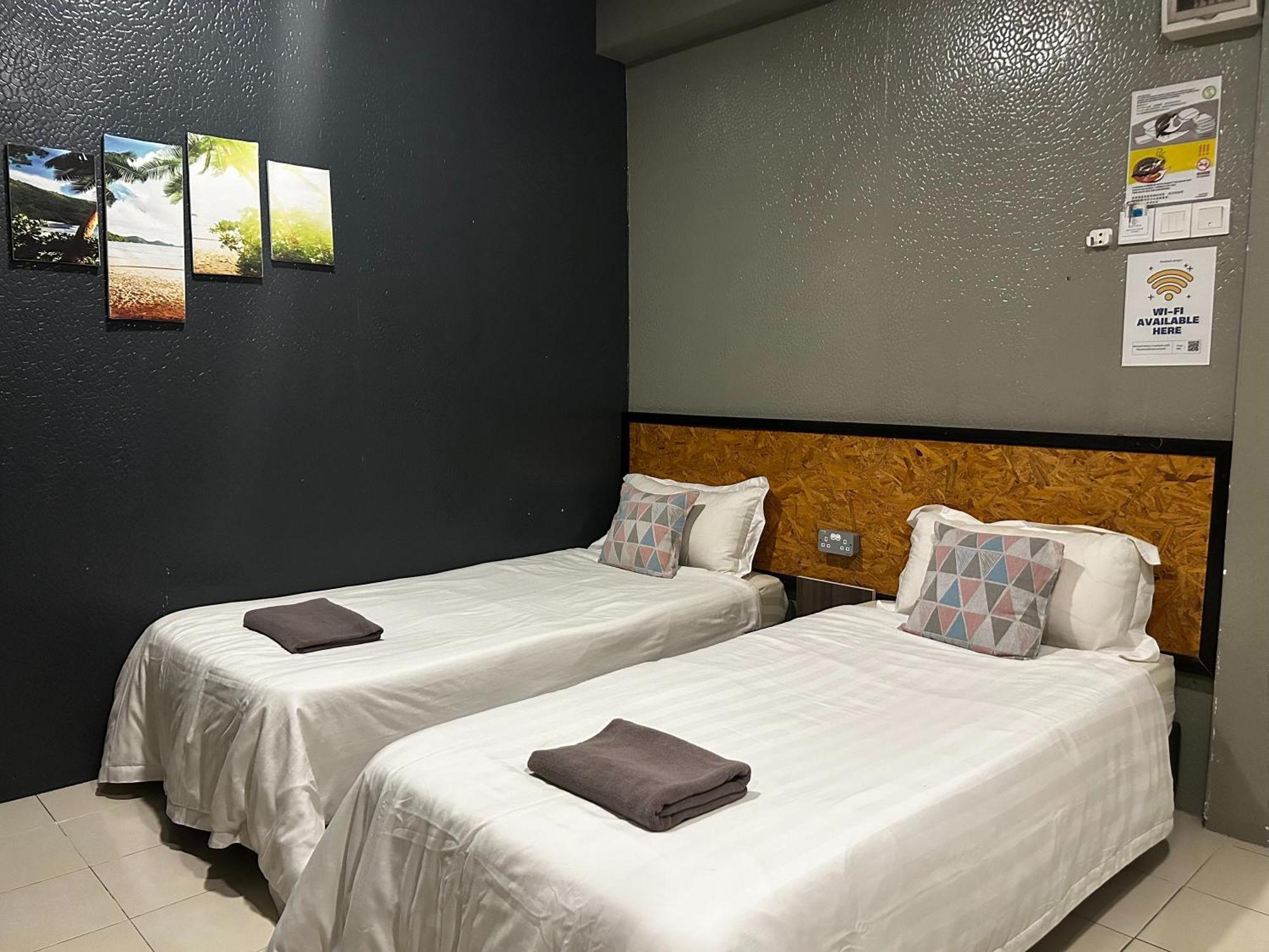 Riverbank Dungun Guesthouse & Cafe 외부 사진