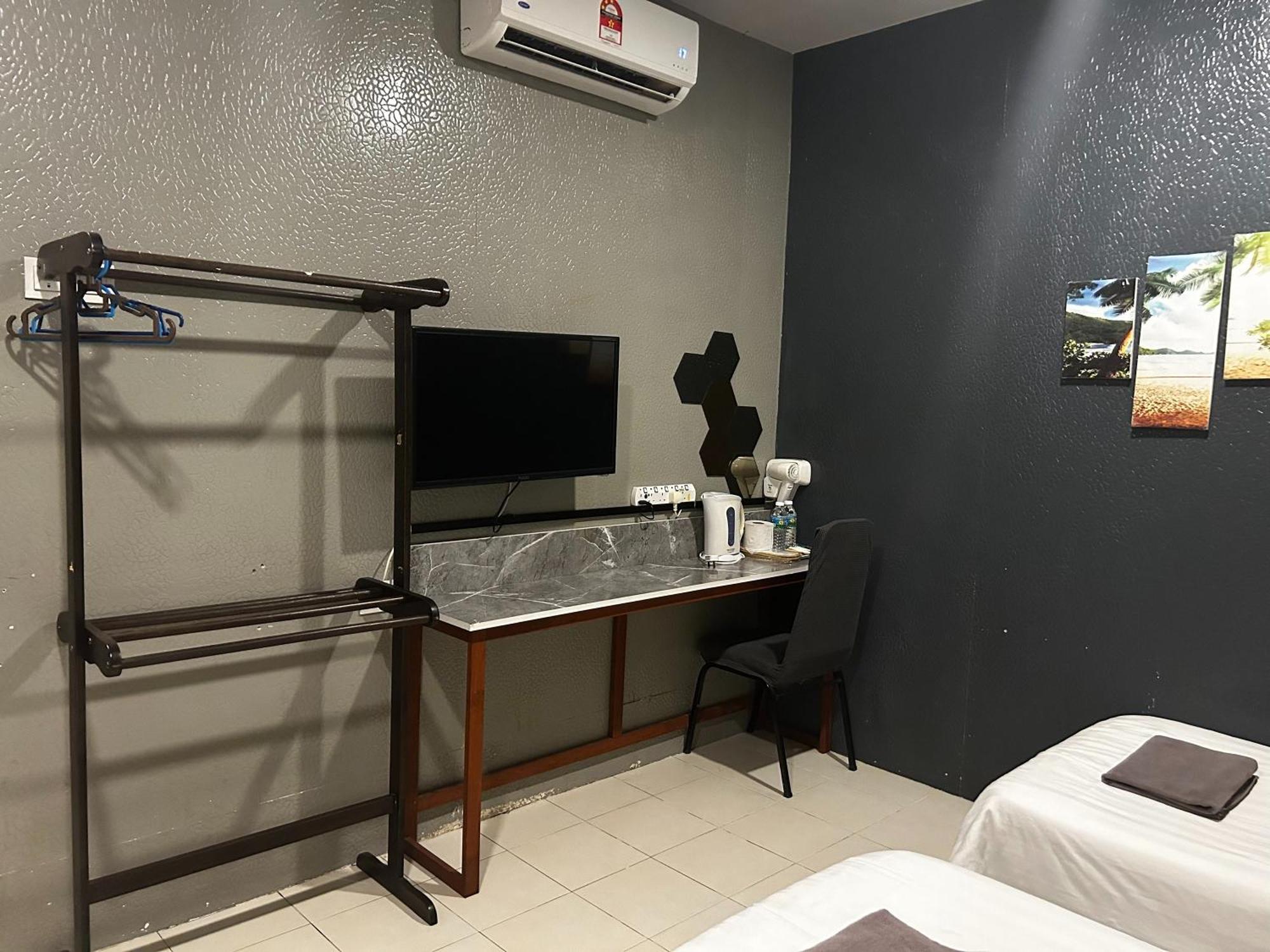 Riverbank Dungun Guesthouse & Cafe 외부 사진