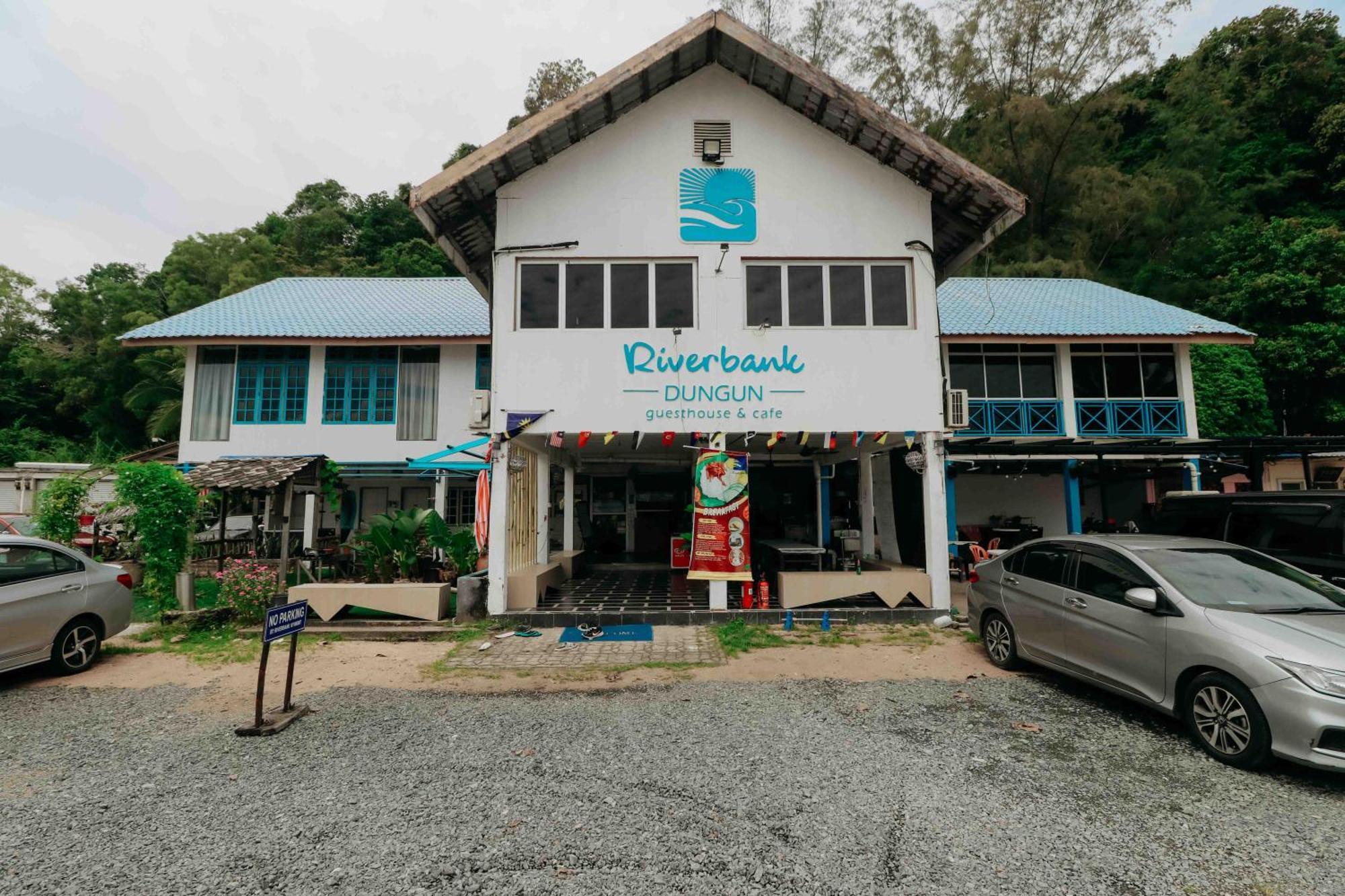 Riverbank Dungun Guesthouse & Cafe 외부 사진
